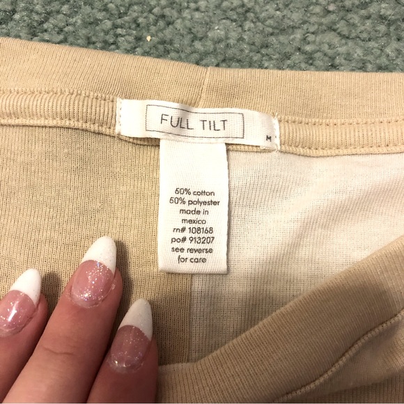 Tilly’s Full Tilt Color Block Cropped Long Sleeve - Picture 2 of 7